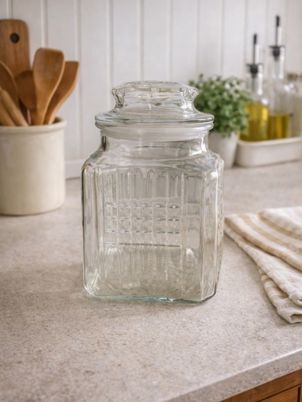 Vintage KOEZE'S Drugstore Glass Canister w Lid